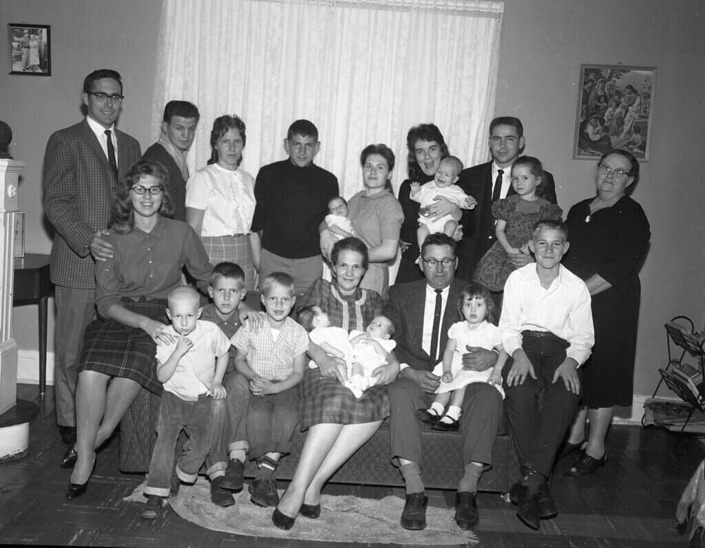 2-Daulton Family Kentucky October 1961.jpg